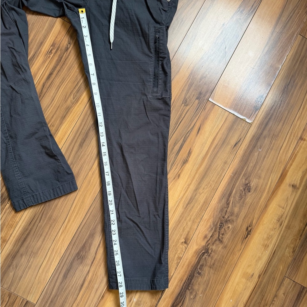 Vuori women’s gray Ripstop Pant - Picture 8 of 10